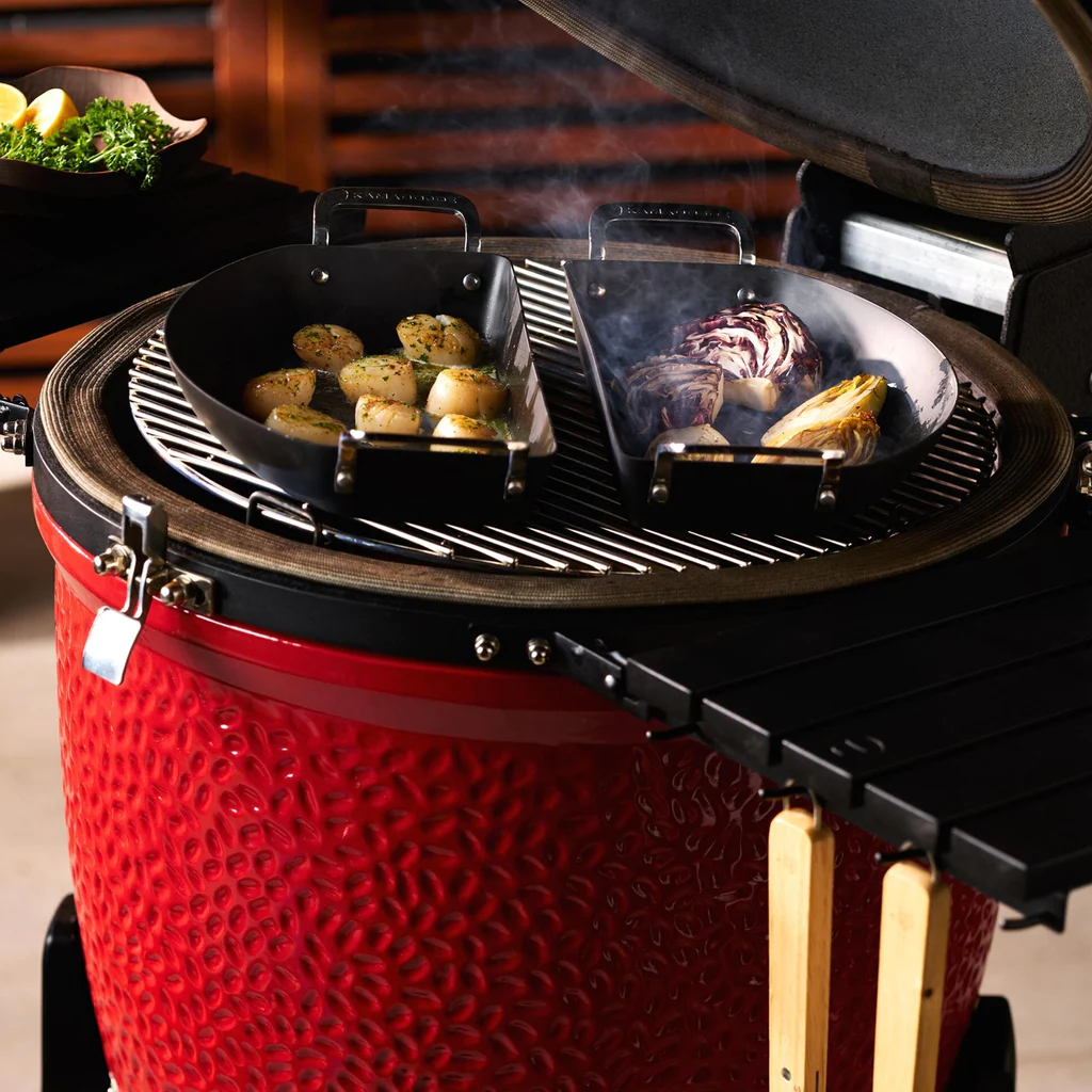 Anwendungsbild KamadoJoe Halbmond Pfannen Set