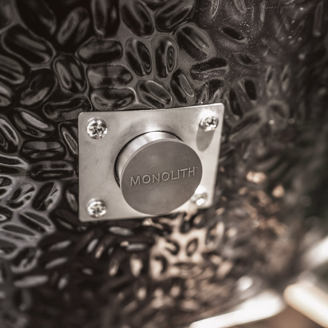 Monolith TWO.55 Kamado, Schwarz ohne Gestell, Grillrost aus Edelstahl, für 1 - 10 Personen, Detailansicht 21