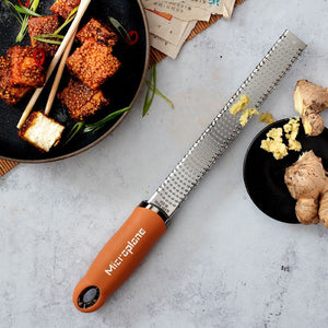 Microplane Premium Zester-Reibe, Zimt Orange, Detailansicht 1